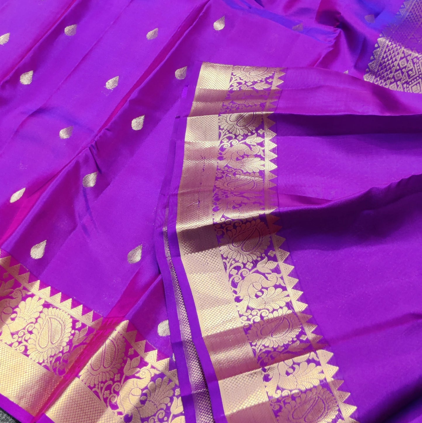 KANCHI PURE SILK HANDLOOM SAREE
